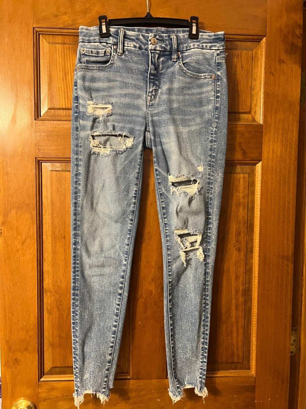 American Eagle Light Blue Distressed Women's Skinny Jeans
